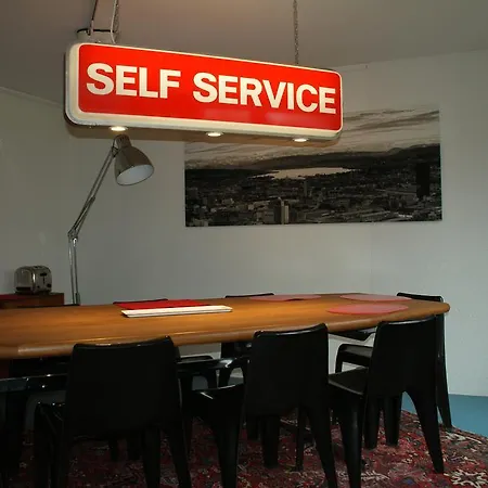Budget * Curych